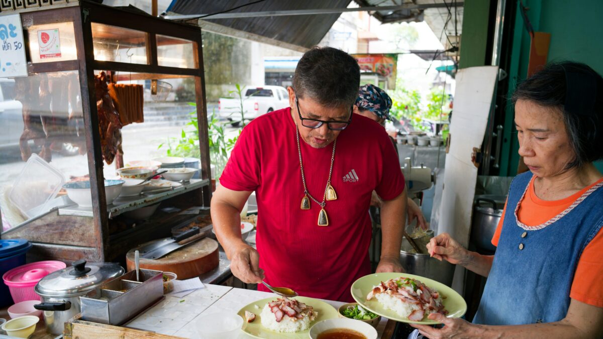 Local food stall serving Malay cuisine near Kampung Genting
